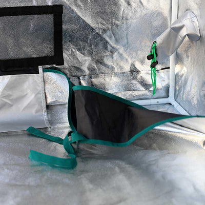 GROW TENT WITH MESH MESH VENTS TO KEEP PESTS OUT